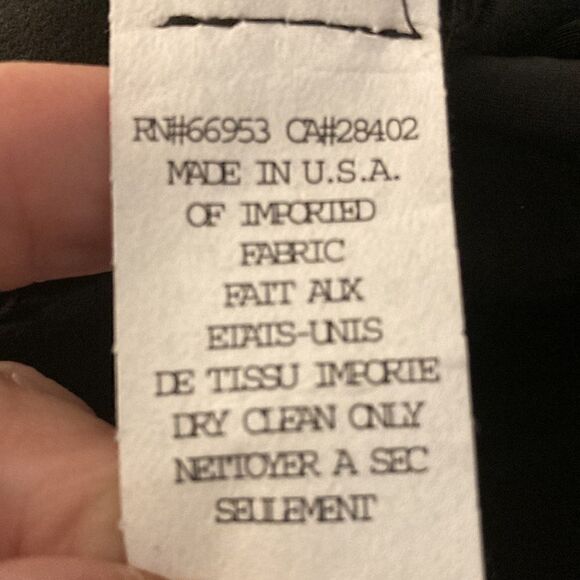 Cynthia Cynthia Steffe Skirt in Black. Tulip shape, side pockets. Size 0. - Picture 10 of 10